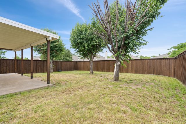 8821 Tumbleweed Drive, Cross Roads, TX 76227