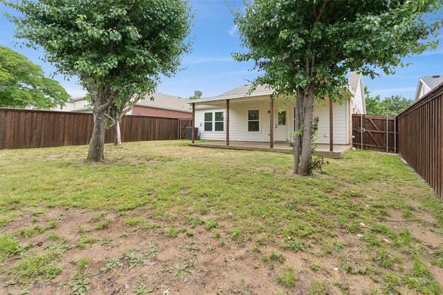 8821 Tumbleweed Drive, Cross Roads, TX 76227