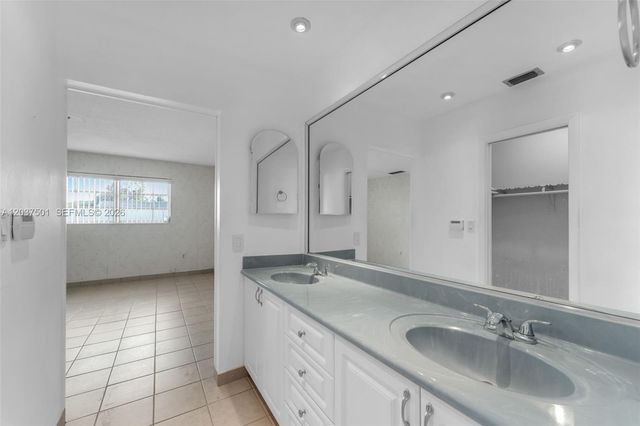 10842 SW 33rd Street, Miami, FL 33165