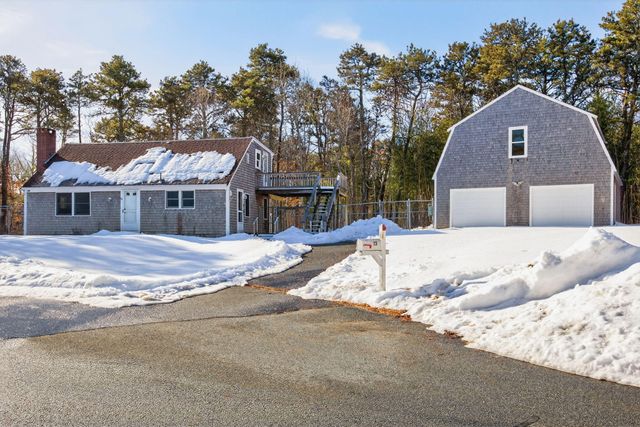 13 Pepper Lane, Harwich, MA 02645