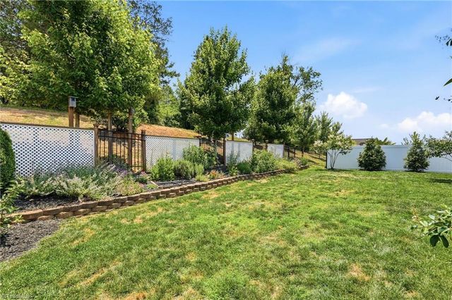 1040 Woodview Ridge Trail, Lewisville, NC 27023