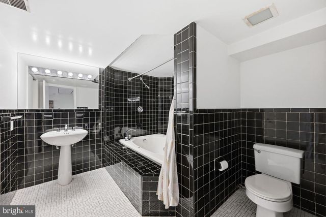 512 DENNIS AVE, Silver Spring, MD 20901