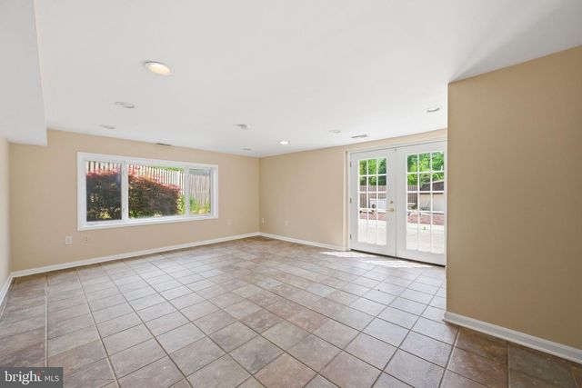 512 DENNIS AVE, Silver Spring, MD 20901