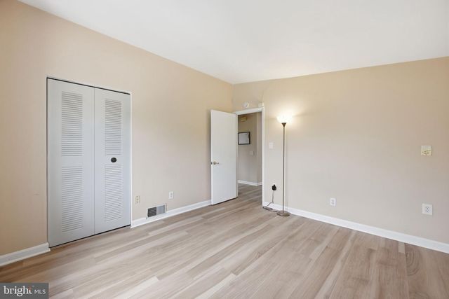 512 DENNIS AVE, Silver Spring, MD 20901
