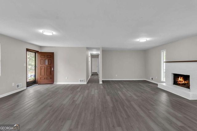 5521 E Wind Drive SW, Lilburn, GA 30047