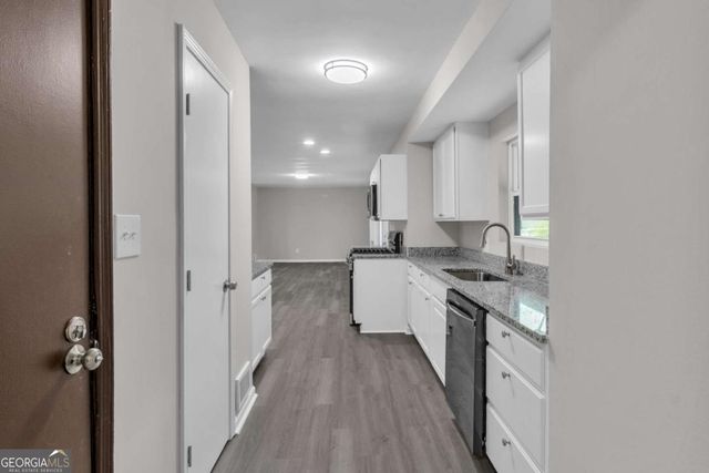 5521 E Wind Drive SW, Lilburn, GA 30047