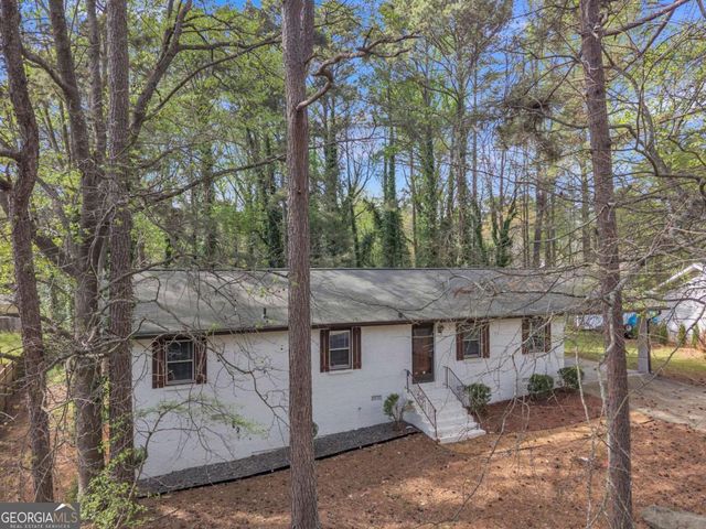 5521 E Wind Drive SW, Lilburn, GA 30047