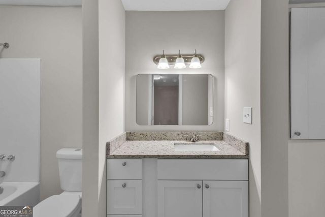 5521 E Wind Drive SW, Lilburn, GA 30047