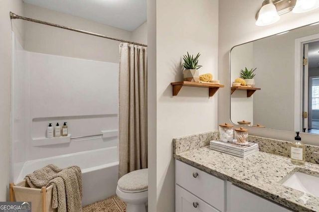 5521 E Wind Drive SW, Lilburn, GA 30047