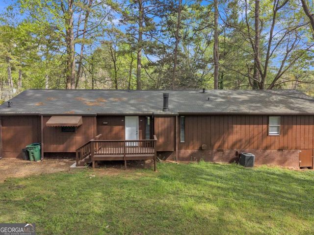 5521 E Wind Drive SW, Lilburn, GA 30047