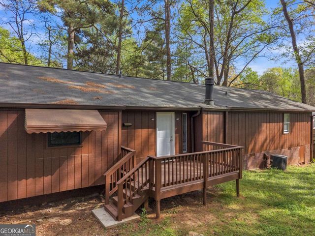 5521 E Wind Drive SW, Lilburn, GA 30047