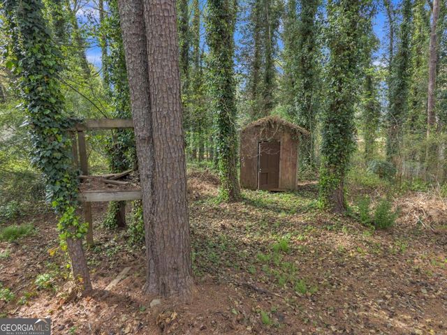 5521 E Wind Drive SW, Lilburn, GA 30047