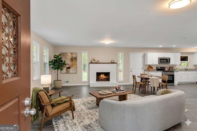 5521 E Wind Drive SW, Lilburn, GA 30047