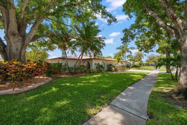 2126 EGRET DRIVE, Clearwater, FL 33764