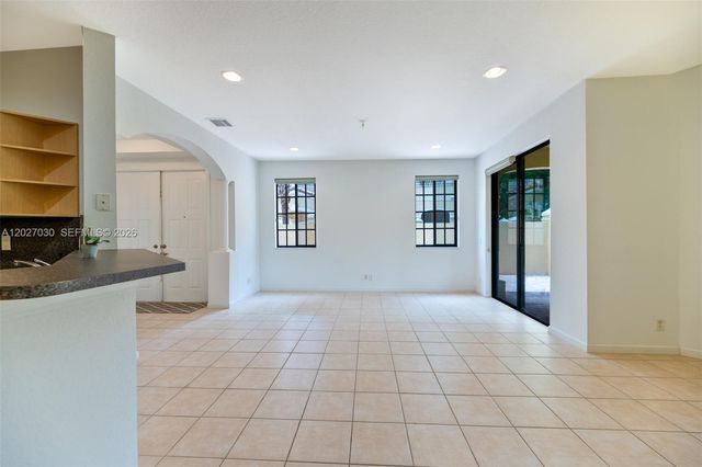 1695 Passion Vine Circle 221, Weston, FL 33326