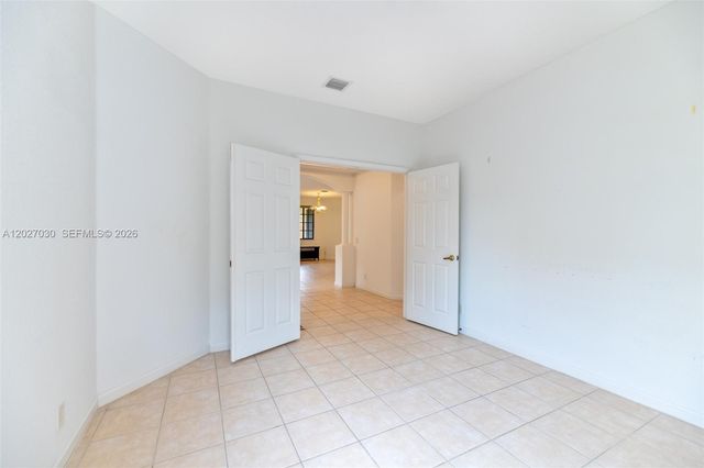 1695 Passion Vine Circle 221, Weston, FL 33326