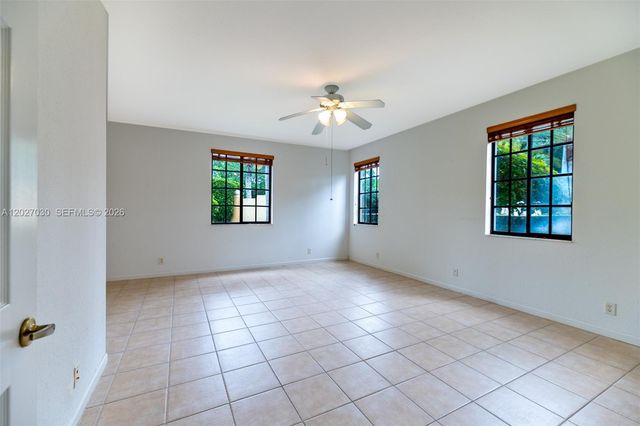 1695 Passion Vine Circle 221, Weston, FL 33326