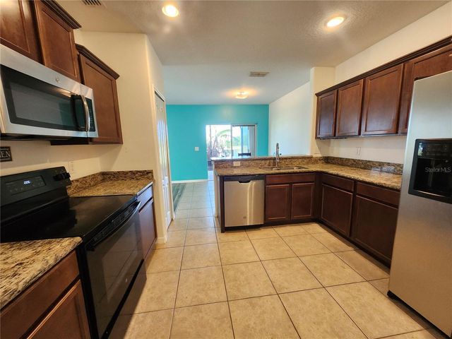 949 SEMINOLE SKY DRIVE, Ruskin, FL 33570