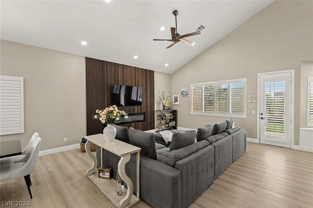 9521 Marina Valley Avenue, Las Vegas, NV 89147
