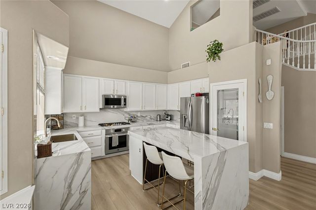 9521 Marina Valley Avenue, Las Vegas, NV 89147