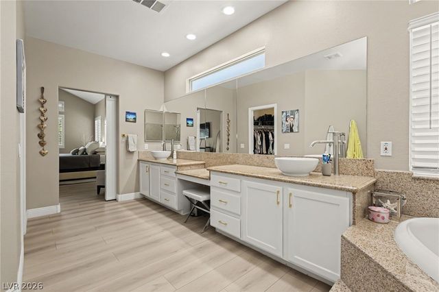 9521 Marina Valley Avenue, Las Vegas, NV 89147