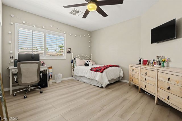 9521 Marina Valley Avenue, Las Vegas, NV 89147