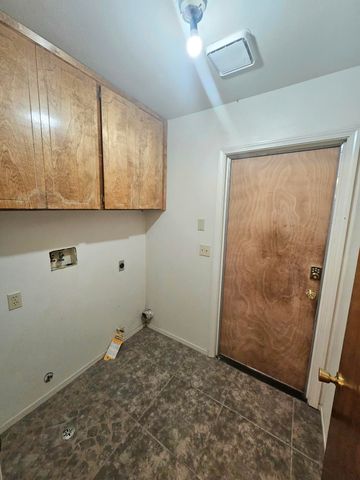 724 E Kanai Avenue, Porterville, CA 93257