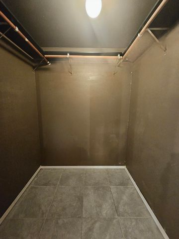 724 E Kanai Avenue, Porterville, CA 93257