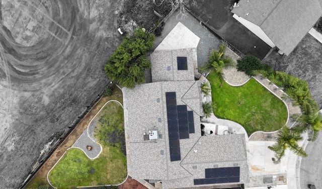 724 E Kanai Avenue, Porterville, CA 93257