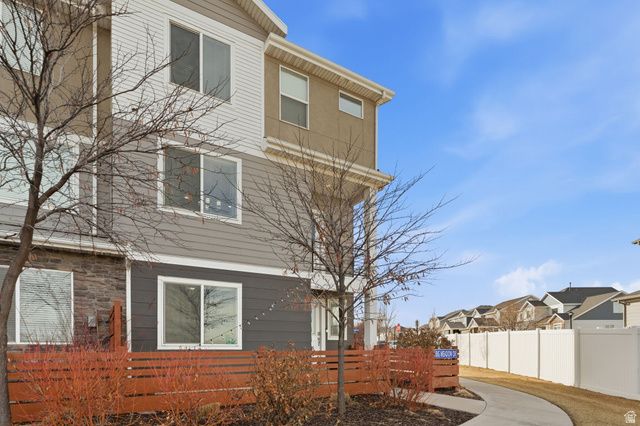 10847 S BIG MEADOW DR, South Jordan, UT 84009