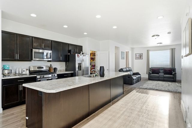 10847 S BIG MEADOW DR, South Jordan, UT 84009