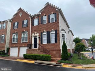 9100 PARK COVE DR, Fort Belvoir, VA 22060