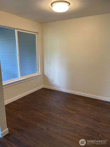 102 Garden Hill Road W, Elma, WA 98541