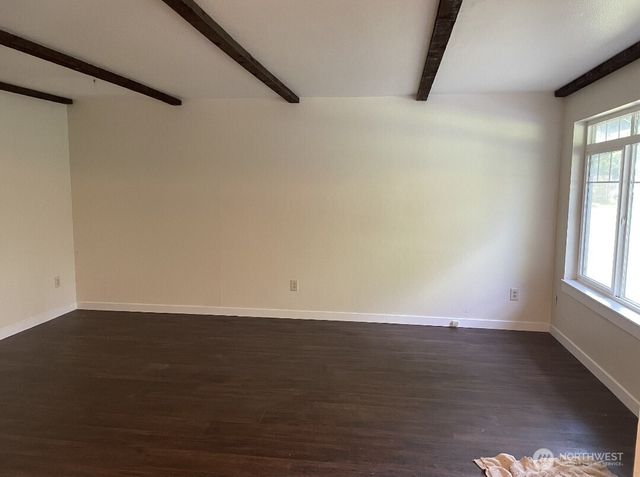 102 Garden Hill Road W, Elma, WA 98541