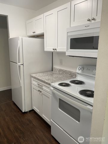 102 Garden Hill Road W, Elma, WA 98541