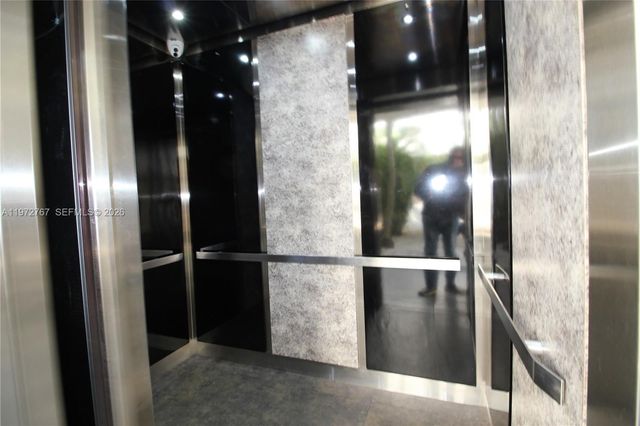 4235 N University Dr 302, Sunrise, FL 33351