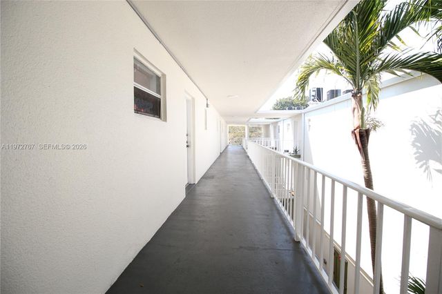 4235 N University Dr 302, Sunrise, FL 33351