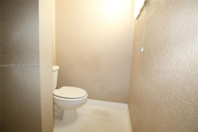 4235 N University Dr 302, Sunrise, FL 33351