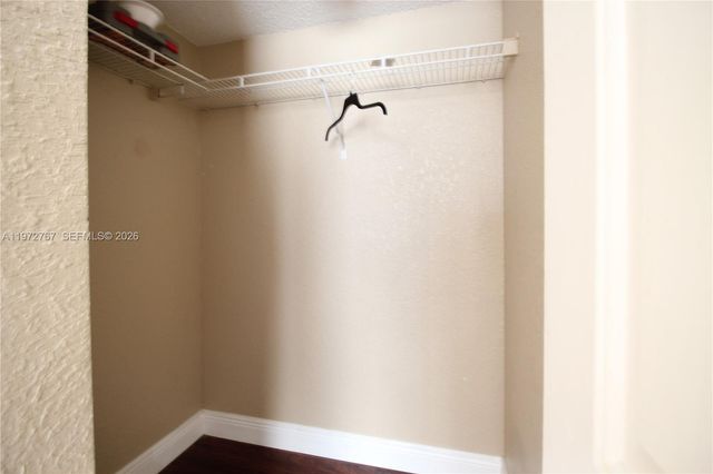 4235 N University Dr 302, Sunrise, FL 33351