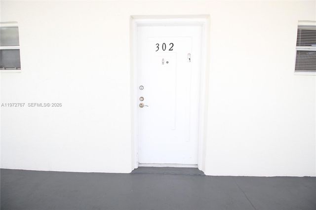 4235 N University Dr 302, Sunrise, FL 33351