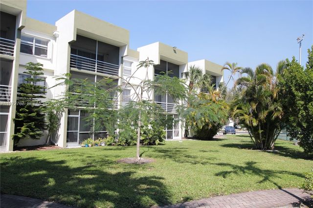 4235 N University Dr 302, Sunrise, FL 33351