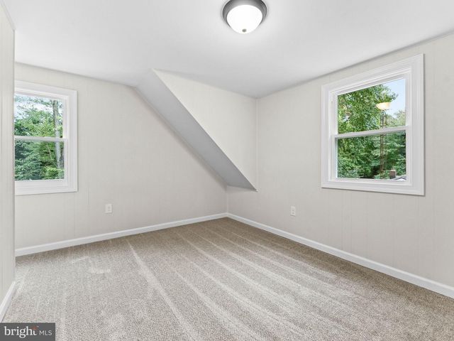 30 OAK LN, Lindenwold, NJ 08021