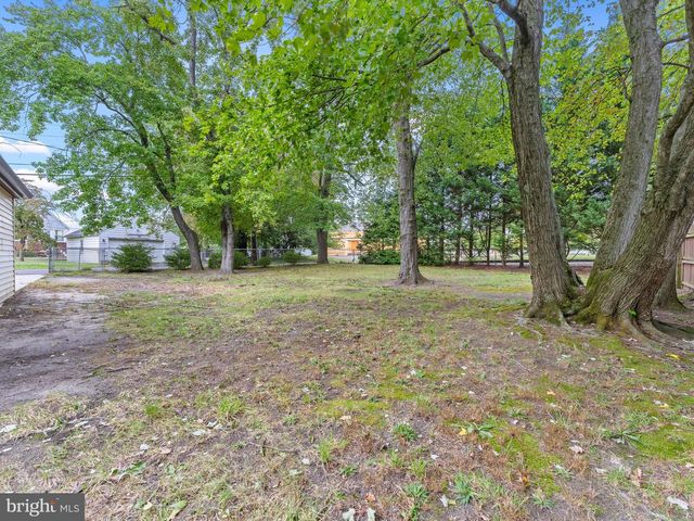 30 OAK LN, Lindenwold, NJ 08021