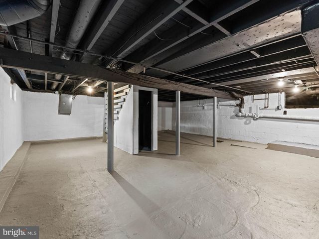 30 OAK LN, Lindenwold, NJ 08021