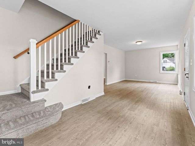 30 OAK LN, Lindenwold, NJ 08021