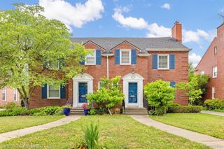 679 NEFF Road, Grosse Pointe, MI 48230