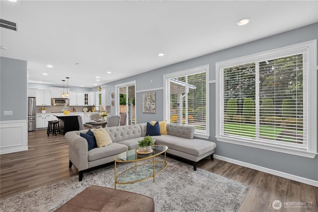 21217 SE 260th Street, Maple Valley, WA 98038