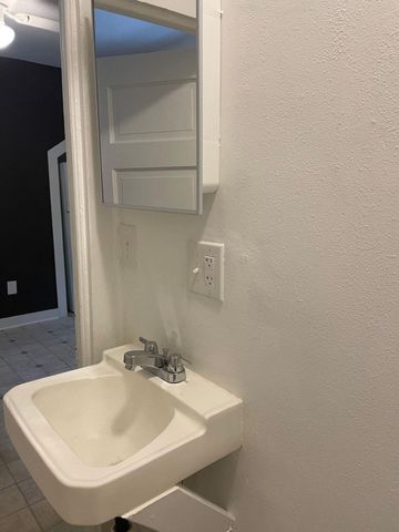 1465 N Grant Avenue, Springfield, MO 65802