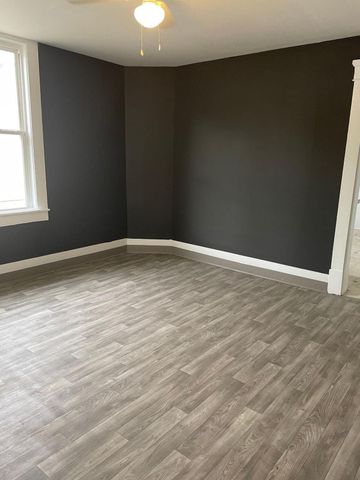 1465 N Grant Avenue, Springfield, MO 65802