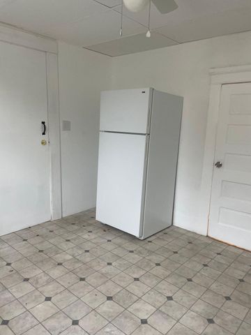 1465 N Grant Avenue, Springfield, MO 65802